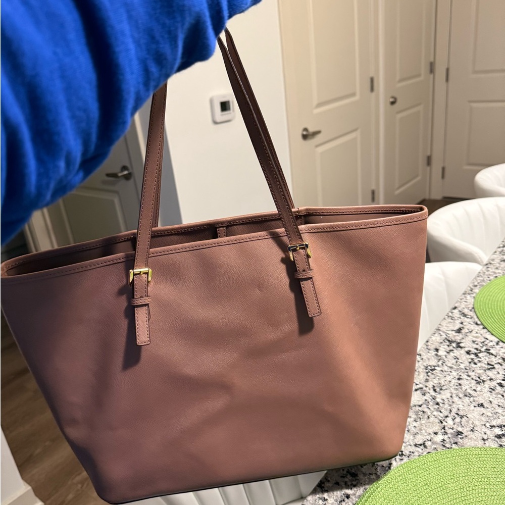 Michael Kors Dusty Rose Leather Tote with Gold Hardware - Picture 3 of 4